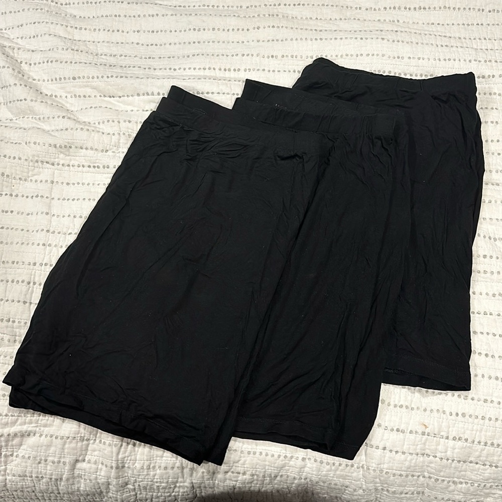 3️⃣ Pair Bike Shorts
